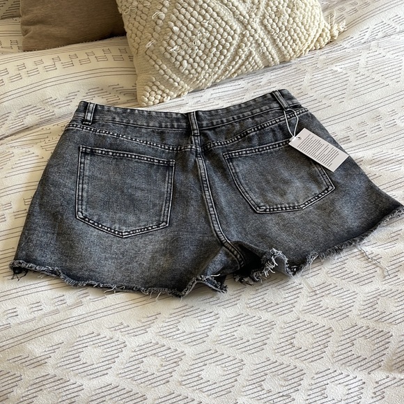 Distressed charcoal denim shorts - size L - Picture 3 of 3
